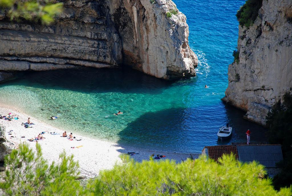 hvar yacht tour