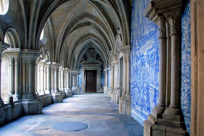 Porto's traditional Portuguese tiles